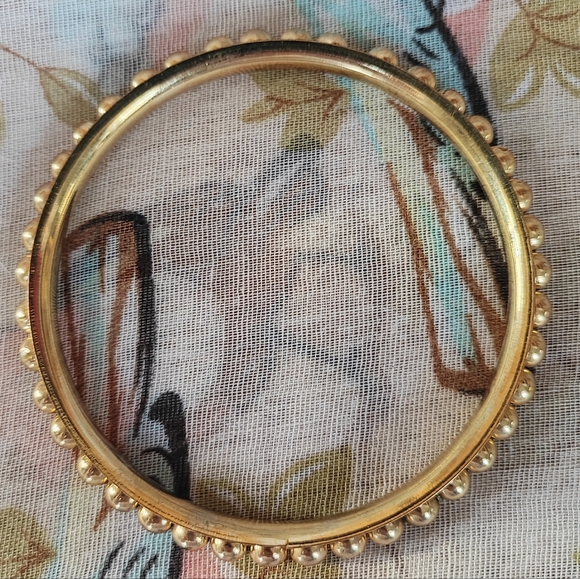Bangle Beaded Vintage Oversized Tarnish Free EUC Gold Tone Brass Timeless - Picture 6 of 8